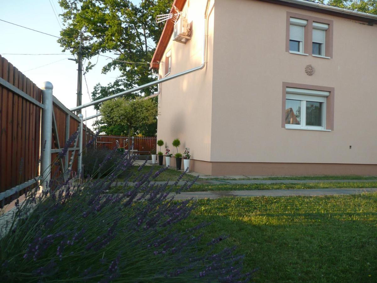 Vila Levendula Vendeghaz Hajdúnánás Exteriér fotografie